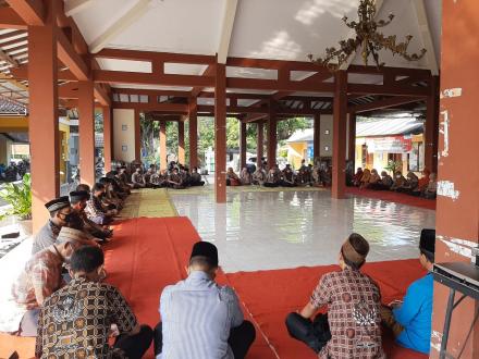 Pengajian sebagai Upaya untuk Mendekatkan Diri kepada Allah SWT