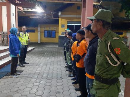 Pantau Keamanan Lingkungan Jogoboyo Adakan Patroli Lingkungan